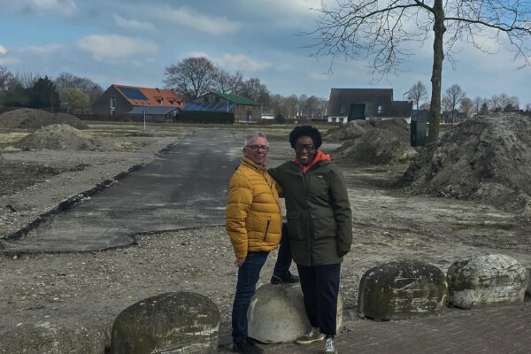 Weert groeit: een wandeling met Jac door Laar en Laarveld